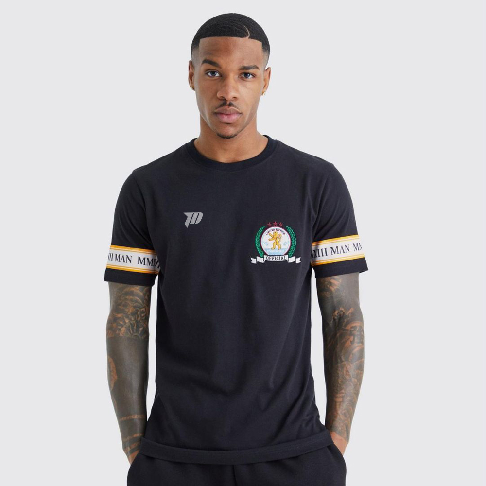 T-Shirt – Black – Relaxed Fit