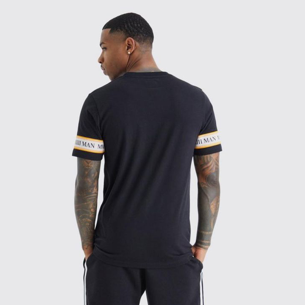T-Shirt – Black – Relaxed Fit